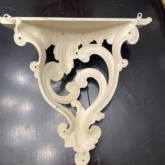 Vintage Rococo Shelves. Pair. Cream - Picture 3 of 5